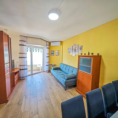 Tucan - Only Families Apartment Cambrils